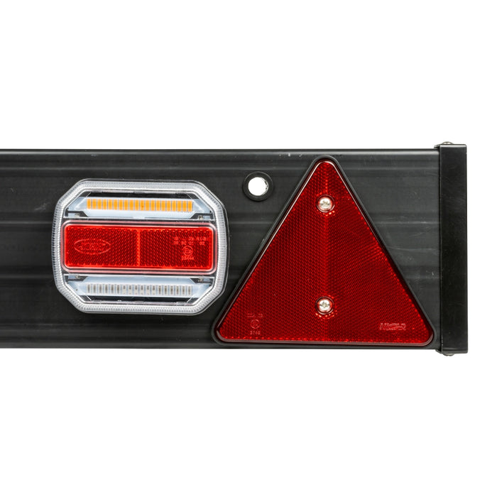 BARRA PARA REMOLQUE CON 2 PILOTOS LED Y 2 CATAREFLECTANTES