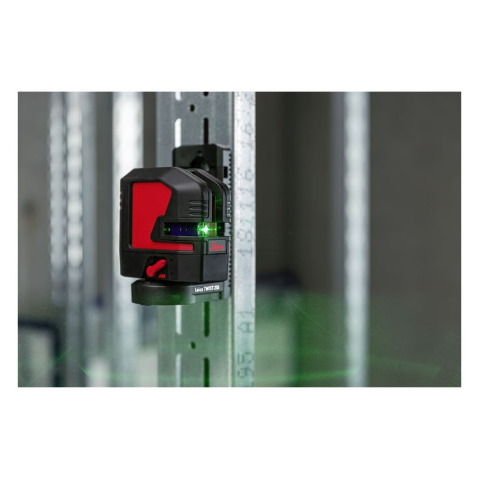Leica Geosystems Nivel láser de líneas verdes Lino L2G con pilas y/ o batería recargable