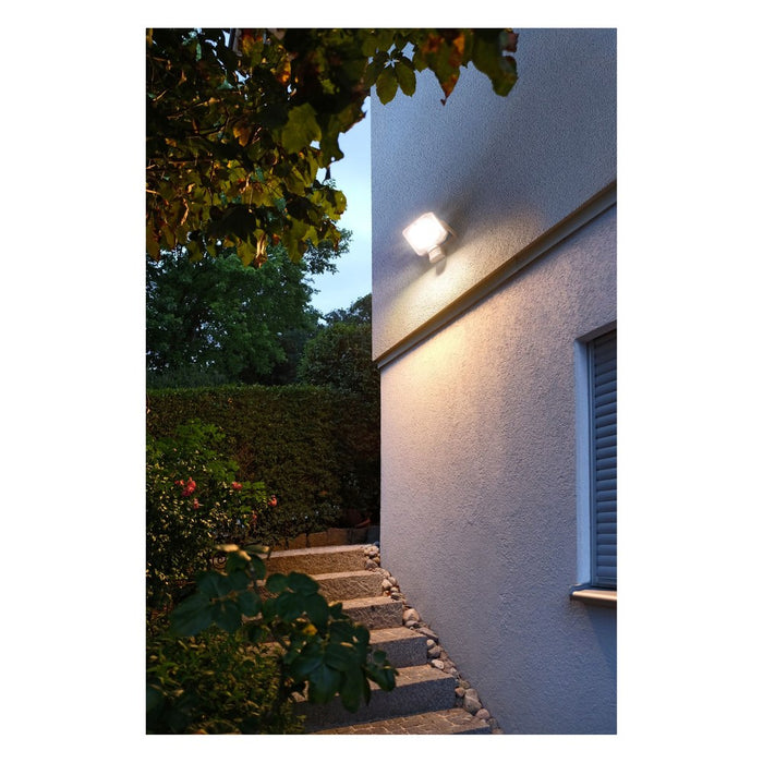 Brennenstuhl Foco LED AL con detector de movimiento por infrarrojos IP44 (1010 lm)