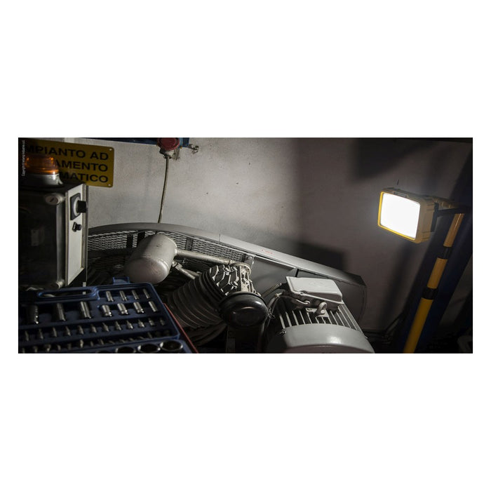 STAK Foco LED recargable 3600 lm X-BLAST RECARGABLE 50W